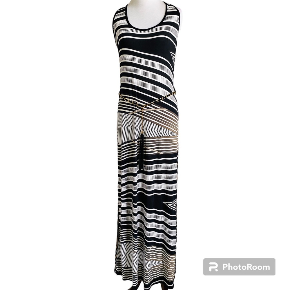 GILLI STRIPE MAXI DRESS BELTED SMALL BLACK WHITE GEOMETRIC RACERBACK RESORTWEAR